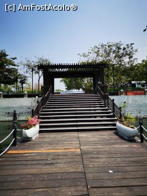 [P57] Pettah Floating Market » foto by cata2106
 - 
<span class="allrVoted glyphicon glyphicon-heart hidden" id="av1284613"></span>
<a class="m-l-10 hidden" id="sv1284613" onclick="voting_Foto_DelVot(,1284613,27382)" role="button">șterge vot <span class="glyphicon glyphicon-remove"></span></a>
<a id="v91284613" class=" c-red"  onclick="voting_Foto_SetVot(1284613)" role="button"><span class="glyphicon glyphicon-heart-empty"></span> <b>LIKE</b> = Votează poza</a> <img class="hidden"  id="f1284613W9" src="/imagini/loader.gif" border="0" /><span class="AjErrMes hidden" id="e1284613ErM"></span>