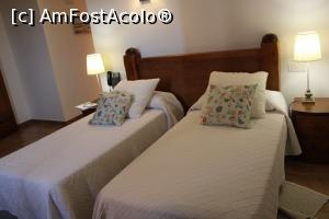 P12 [APR-2022] Mallorca, Sineu, Hotel Can Serrete, Camera Cabrera, Paturile mari și confortabile