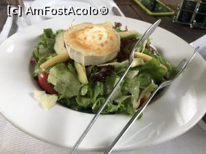 [P18] Hotel-restaurant Calista - ne-a adus si cleste si farfuriute sa luam fiecare din salata » foto by mishu
 - 
<span class="allrVoted glyphicon glyphicon-heart hidden" id="av1307784"></span>
<a class="m-l-10 hidden" id="sv1307784" onclick="voting_Foto_DelVot(,1307784,27547)" role="button">șterge vot <span class="glyphicon glyphicon-remove"></span></a>
<a id="v91307784" class=" c-red"  onclick="voting_Foto_SetVot(1307784)" role="button"><span class="glyphicon glyphicon-heart-empty"></span> <b>LIKE</b> = Votează poza</a> <img class="hidden"  id="f1307784W9" src="/imagini/loader.gif" border="0" /><span class="AjErrMes hidden" id="e1307784ErM"></span>