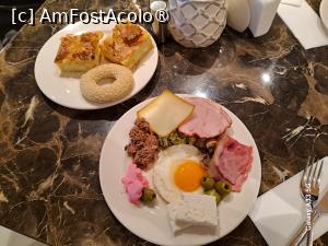 [P59] Voya Beach Resort - la masă » foto by nicole33
 - 
<span class="allrVoted glyphicon glyphicon-heart hidden" id="av1520487"></span>
<a class="m-l-10 hidden" id="sv1520487" onclick="voting_Foto_DelVot(,1520487,27649)" role="button">șterge vot <span class="glyphicon glyphicon-remove"></span></a>
<a id="v91520487" class=" c-red"  onclick="voting_Foto_SetVot(1520487)" role="button"><span class="glyphicon glyphicon-heart-empty"></span> <b>LIKE</b> = Votează poza</a> <img class="hidden"  id="f1520487W9" src="/imagini/loader.gif" border="0" /><span class="AjErrMes hidden" id="e1520487ErM"></span>