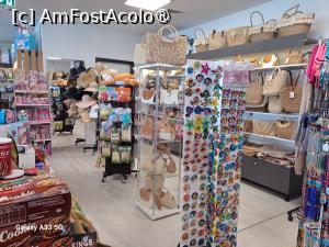 [P91] Voya Beach Resort - magazin cu de toate din resort » foto by nicole33
 - 
<span class="allrVoted glyphicon glyphicon-heart hidden" id="av1520519"></span>
<a class="m-l-10 hidden" id="sv1520519" onclick="voting_Foto_DelVot(,1520519,27649)" role="button">șterge vot <span class="glyphicon glyphicon-remove"></span></a>
<a id="v91520519" class=" c-red"  onclick="voting_Foto_SetVot(1520519)" role="button"><span class="glyphicon glyphicon-heart-empty"></span> <b>LIKE</b> = Votează poza</a> <img class="hidden"  id="f1520519W9" src="/imagini/loader.gif" border="0" /><span class="AjErrMes hidden" id="e1520519ErM"></span>