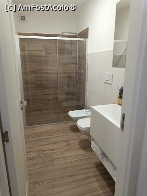 [P33] Cluj, Covaciu Aparthotel, Apartamentul 4, Baia » foto by mprofeanu
 - 
<span class="allrVoted glyphicon glyphicon-heart hidden" id="av1489256"></span>
<a class="m-l-10 hidden" id="sv1489256" onclick="voting_Foto_DelVot(,1489256,27735)" role="button">șterge vot <span class="glyphicon glyphicon-remove"></span></a>
<a id="v91489256" class=" c-red"  onclick="voting_Foto_SetVot(1489256)" role="button"><span class="glyphicon glyphicon-heart-empty"></span> <b>LIKE</b> = Votează poza</a> <img class="hidden"  id="f1489256W9" src="/imagini/loader.gif" border="0" /><span class="AjErrMes hidden" id="e1489256ErM"></span>