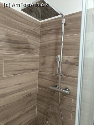 [P37] Cluj, Covaciu Aparthotel, Apartamentul 4, Baia » foto by mprofeanu
 - 
<span class="allrVoted glyphicon glyphicon-heart hidden" id="av1489260"></span>
<a class="m-l-10 hidden" id="sv1489260" onclick="voting_Foto_DelVot(,1489260,27735)" role="button">șterge vot <span class="glyphicon glyphicon-remove"></span></a>
<a id="v91489260" class=" c-red"  onclick="voting_Foto_SetVot(1489260)" role="button"><span class="glyphicon glyphicon-heart-empty"></span> <b>LIKE</b> = Votează poza</a> <img class="hidden"  id="f1489260W9" src="/imagini/loader.gif" border="0" /><span class="AjErrMes hidden" id="e1489260ErM"></span>