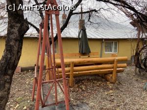 [P12] Pensiunea Melania Chiojdu - prin curte » foto by nicole33
 - 
<span class="allrVoted glyphicon glyphicon-heart hidden" id="av1511477"></span>
<a class="m-l-10 hidden" id="sv1511477" onclick="voting_Foto_DelVot(,1511477,27780)" role="button">șterge vot <span class="glyphicon glyphicon-remove"></span></a>
<a id="v91511477" class=" c-red"  onclick="voting_Foto_SetVot(1511477)" role="button"><span class="glyphicon glyphicon-heart-empty"></span> <b>LIKE</b> = Votează poza</a> <img class="hidden"  id="f1511477W9" src="/imagini/loader.gif" border="0" /><span class="AjErrMes hidden" id="e1511477ErM"></span>