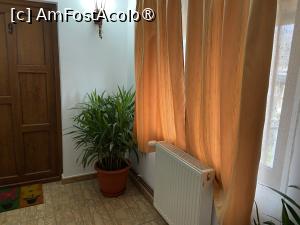 [P27] Pensiunea Melania Chiojdu - holul de la intrare » foto by nicole33
 - 
<span class="allrVoted glyphicon glyphicon-heart hidden" id="av1511492"></span>
<a class="m-l-10 hidden" id="sv1511492" onclick="voting_Foto_DelVot(,1511492,27780)" role="button">șterge vot <span class="glyphicon glyphicon-remove"></span></a>
<a id="v91511492" class=" c-red"  onclick="voting_Foto_SetVot(1511492)" role="button"><span class="glyphicon glyphicon-heart-empty"></span> <b>LIKE</b> = Votează poza</a> <img class="hidden"  id="f1511492W9" src="/imagini/loader.gif" border="0" /><span class="AjErrMes hidden" id="e1511492ErM"></span>