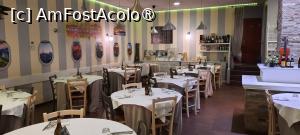 [P05] Orio al Serio, „Lo scalo dei sapori” Ristorante Pizzeria, Sala SOSIRI cu hublouri și imagini din exterior » foto by mprofeanu
 - 
<span class="allrVoted glyphicon glyphicon-heart hidden" id="av1461371"></span>
<a class="m-l-10 hidden" id="sv1461371" onclick="voting_Foto_DelVot(,1461371,27983)" role="button">șterge vot <span class="glyphicon glyphicon-remove"></span></a>
<a id="v91461371" class=" c-red"  onclick="voting_Foto_SetVot(1461371)" role="button"><span class="glyphicon glyphicon-heart-empty"></span> <b>LIKE</b> = Votează poza</a> <img class="hidden"  id="f1461371W9" src="/imagini/loader.gif" border="0" /><span class="AjErrMes hidden" id="e1461371ErM"></span>