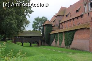 [P73] Castelul Malbork, Șanț pe  lângă zidurile Castelului și Pod acoperit peste el » foto by mprofeanu
 - 
<span class="allrVoted glyphicon glyphicon-heart hidden" id="av1377794"></span>
<a class="m-l-10 hidden" id="sv1377794" onclick="voting_Foto_DelVot(,1377794,28150)" role="button">șterge vot <span class="glyphicon glyphicon-remove"></span></a>
<a id="v91377794" class=" c-red"  onclick="voting_Foto_SetVot(1377794)" role="button"><span class="glyphicon glyphicon-heart-empty"></span> <b>LIKE</b> = Votează poza</a> <img class="hidden"  id="f1377794W9" src="/imagini/loader.gif" border="0" /><span class="AjErrMes hidden" id="e1377794ErM"></span>