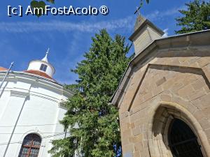 [P06] Biserica Sf Treime și Mausoleul lui Andrei Șaguna » foto by Carmen Ion
 - 
<span class="allrVoted glyphicon glyphicon-heart hidden" id="av1510965"></span>
<a class="m-l-10 hidden" id="sv1510965" onclick="voting_Foto_DelVot(,1510965,28257)" role="button">șterge vot <span class="glyphicon glyphicon-remove"></span></a>
<a id="v91510965" class=" c-red"  onclick="voting_Foto_SetVot(1510965)" role="button"><span class="glyphicon glyphicon-heart-empty"></span> <b>LIKE</b> = Votează poza</a> <img class="hidden"  id="f1510965W9" src="/imagini/loader.gif" border="0" /><span class="AjErrMes hidden" id="e1510965ErM"></span>