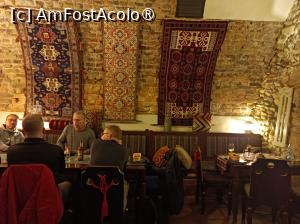 [P41] Zamość, Restauracja Muzealna Ormiańskie Piwnice, Sală decorată cu covoare și carpete » foto by mprofeanu
 - 
<span class="allrVoted glyphicon glyphicon-heart hidden" id="av1402674"></span>
<a class="m-l-10 hidden" id="sv1402674" onclick="voting_Foto_DelVot(,1402674,28303)" role="button">șterge vot <span class="glyphicon glyphicon-remove"></span></a>
<a id="v91402674" class=" c-red"  onclick="voting_Foto_SetVot(1402674)" role="button"><span class="glyphicon glyphicon-heart-empty"></span> <b>LIKE</b> = Votează poza</a> <img class="hidden"  id="f1402674W9" src="/imagini/loader.gif" border="0" /><span class="AjErrMes hidden" id="e1402674ErM"></span>