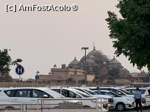 [P12] Templul Akshardham, poză făcută de mine de la distanță dinspre parcare » foto by AZE
 - 
<span class="allrVoted glyphicon glyphicon-heart hidden" id="av1429701"></span>
<a class="m-l-10 hidden" id="sv1429701" onclick="voting_Foto_DelVot(,1429701,28567)" role="button">șterge vot <span class="glyphicon glyphicon-remove"></span></a>
<a id="v91429701" class=" c-red"  onclick="voting_Foto_SetVot(1429701)" role="button"><span class="glyphicon glyphicon-heart-empty"></span> <b>LIKE</b> = Votează poza</a> <img class="hidden"  id="f1429701W9" src="/imagini/loader.gif" border="0" /><span class="AjErrMes hidden" id="e1429701ErM"></span>