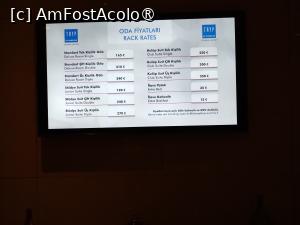 [P21] TRYP by Wyndham - preturi la receptie » foto by Yoda
 - 
<span class="allrVoted glyphicon glyphicon-heart hidden" id="av1525859"></span>
<a class="m-l-10 hidden" id="sv1525859" onclick="voting_Foto_DelVot(,1525859,28648)" role="button">șterge vot <span class="glyphicon glyphicon-remove"></span></a>
<a id="v91525859" class=" c-red"  onclick="voting_Foto_SetVot(1525859)" role="button"><span class="glyphicon glyphicon-heart-empty"></span> <b>LIKE</b> = Votează poza</a> <img class="hidden"  id="f1525859W9" src="/imagini/loader.gif" border="0" /><span class="AjErrMes hidden" id="e1525859ErM"></span>