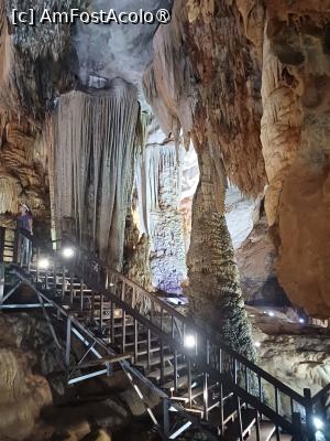 [P01] Phong Nha Cave - partea care se vizitează per-pedes » foto by Pușcașu Marin
 - 
<span class="allrVoted glyphicon glyphicon-heart hidden" id="av1447190"></span>
<a class="m-l-10 hidden" id="sv1447190" onclick="voting_Foto_DelVot(,1447190,28715)" role="button">șterge vot <span class="glyphicon glyphicon-remove"></span></a>
<a id="v91447190" class=" c-red"  onclick="voting_Foto_SetVot(1447190)" role="button"><span class="glyphicon glyphicon-heart-empty"></span> <b>LIKE</b> = Votează poza</a> <img class="hidden"  id="f1447190W9" src="/imagini/loader.gif" border="0" /><span class="AjErrMes hidden" id="e1447190ErM"></span>