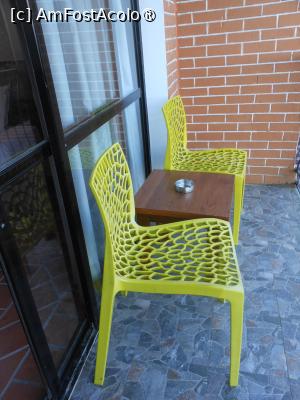 [P20] Nagarkot - Hotel Himalayan Villa. Balconul camerei 302. » foto by iulianic
 - 
<span class="allrVoted glyphicon glyphicon-heart hidden" id="av1455959"></span>
<a class="m-l-10 hidden" id="sv1455959" onclick="voting_Foto_DelVot(,1455959,28780)" role="button">șterge vot <span class="glyphicon glyphicon-remove"></span></a>
<a id="v91455959" class=" c-red"  onclick="voting_Foto_SetVot(1455959)" role="button"><span class="glyphicon glyphicon-heart-empty"></span> <b>LIKE</b> = Votează poza</a> <img class="hidden"  id="f1455959W9" src="/imagini/loader.gif" border="0" /><span class="AjErrMes hidden" id="e1455959ErM"></span>