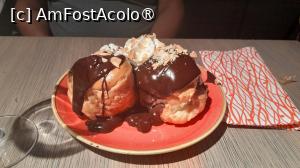 [P26] profiterol cu ciocolata » foto by Yolanda
 - 
<span class="allrVoted glyphicon glyphicon-heart hidden" id="av1515301"></span>
<a class="m-l-10 hidden" id="sv1515301" onclick="voting_Foto_DelVot(,1515301,28802)" role="button">șterge vot <span class="glyphicon glyphicon-remove"></span></a>
<a id="v91515301" class=" c-red"  onclick="voting_Foto_SetVot(1515301)" role="button"><span class="glyphicon glyphicon-heart-empty"></span> <b>LIKE</b> = Votează poza</a> <img class="hidden"  id="f1515301W9" src="/imagini/loader.gif" border="0" /><span class="AjErrMes hidden" id="e1515301ErM"></span>