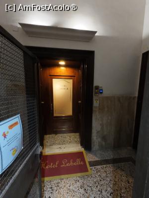 [P01] Labelle Roma hotel - din lift » foto by Dragoș_MD
 - 
<span class="allrVoted glyphicon glyphicon-heart hidden" id="av1472934"></span>
<a class="m-l-10 hidden" id="sv1472934" onclick="voting_Foto_DelVot(,1472934,28914)" role="button">șterge vot <span class="glyphicon glyphicon-remove"></span></a>
<a id="v91472934" class=" c-red"  onclick="voting_Foto_SetVot(1472934)" role="button"><span class="glyphicon glyphicon-heart-empty"></span> <b>LIKE</b> = Votează poza</a> <img class="hidden"  id="f1472934W9" src="/imagini/loader.gif" border="0" /><span class="AjErrMes hidden" id="e1472934ErM"></span>