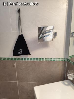 [P06] Baia cu uscator de par » foto by ilee
 - 
<span class="allrVoted glyphicon glyphicon-heart hidden" id="av1506633"></span>
<a class="m-l-10 hidden" id="sv1506633" onclick="voting_Foto_DelVot(,1506633,29003)" role="button">șterge vot <span class="glyphicon glyphicon-remove"></span></a>
<a id="v91506633" class=" c-red"  onclick="voting_Foto_SetVot(1506633)" role="button"><span class="glyphicon glyphicon-heart-empty"></span> <b>LIKE</b> = Votează poza</a> <img class="hidden"  id="f1506633W9" src="/imagini/loader.gif" border="0" /><span class="AjErrMes hidden" id="e1506633ErM"></span>