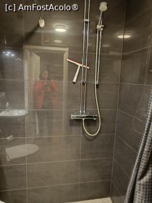 [P20] Uppsala, Apartments Portalgatan, Studioul 211, Baia » foto by mprofeanu
 - 
<span class="allrVoted glyphicon glyphicon-heart hidden" id="av1485523"></span>
<a class="m-l-10 hidden" id="sv1485523" onclick="voting_Foto_DelVot(,1485523,29005)" role="button">șterge vot <span class="glyphicon glyphicon-remove"></span></a>
<a id="v91485523" class=" c-red"  onclick="voting_Foto_SetVot(1485523)" role="button"><span class="glyphicon glyphicon-heart-empty"></span> <b>LIKE</b> = Votează poza</a> <img class="hidden"  id="f1485523W9" src="/imagini/loader.gif" border="0" /><span class="AjErrMes hidden" id="e1485523ErM"></span>