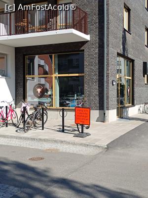 [P23] Uppsala, „Mezelărie - Street Food Mastarin” vizavi de Apartment Portalgatan » foto by mprofeanu
 - 
<span class="allrVoted glyphicon glyphicon-heart hidden" id="av1485526"></span>
<a class="m-l-10 hidden" id="sv1485526" onclick="voting_Foto_DelVot(,1485526,29005)" role="button">șterge vot <span class="glyphicon glyphicon-remove"></span></a>
<a id="v91485526" class=" c-red"  onclick="voting_Foto_SetVot(1485526)" role="button"><span class="glyphicon glyphicon-heart-empty"></span> <b>LIKE</b> = Votează poza</a> <img class="hidden"  id="f1485526W9" src="/imagini/loader.gif" border="0" /><span class="AjErrMes hidden" id="e1485526ErM"></span>
