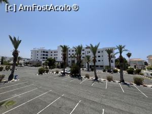 [P51] Ascos Coral Beach Hotel,parcarea » foto by AZE
 - 
<span class="allrVoted glyphicon glyphicon-heart hidden" id="av1489176"></span>
<a class="m-l-10 hidden" id="sv1489176" onclick="voting_Foto_DelVot(,1489176,29044)" role="button">șterge vot <span class="glyphicon glyphicon-remove"></span></a>
<a id="v91489176" class=" c-red"  onclick="voting_Foto_SetVot(1489176)" role="button"><span class="glyphicon glyphicon-heart-empty"></span> <b>LIKE</b> = Votează poza</a> <img class="hidden"  id="f1489176W9" src="/imagini/loader.gif" border="0" /><span class="AjErrMes hidden" id="e1489176ErM"></span>