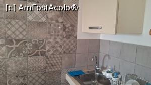 [P12] Moschatos Beach House, interiorul studioului » foto by sunflower
 - 
<span class="allrVoted glyphicon glyphicon-heart hidden" id="av1489838"></span>
<a class="m-l-10 hidden" id="sv1489838" onclick="voting_Foto_DelVot(,1489838,29049)" role="button">șterge vot <span class="glyphicon glyphicon-remove"></span></a>
<a id="v91489838" class=" c-red"  onclick="voting_Foto_SetVot(1489838)" role="button"><span class="glyphicon glyphicon-heart-empty"></span> <b>LIKE</b> = Votează poza</a> <img class="hidden"  id="f1489838W9" src="/imagini/loader.gif" border="0" /><span class="AjErrMes hidden" id="e1489838ErM"></span>