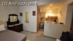 [P21] Moschatos Beach House, interiorul studioului » foto by sunflower
 - 
<span class="allrVoted glyphicon glyphicon-heart hidden" id="av1489847"></span>
<a class="m-l-10 hidden" id="sv1489847" onclick="voting_Foto_DelVot(,1489847,29049)" role="button">șterge vot <span class="glyphicon glyphicon-remove"></span></a>
<a id="v91489847" class=" c-red"  onclick="voting_Foto_SetVot(1489847)" role="button"><span class="glyphicon glyphicon-heart-empty"></span> <b>LIKE</b> = Votează poza</a> <img class="hidden"  id="f1489847W9" src="/imagini/loader.gif" border="0" /><span class="AjErrMes hidden" id="e1489847ErM"></span>