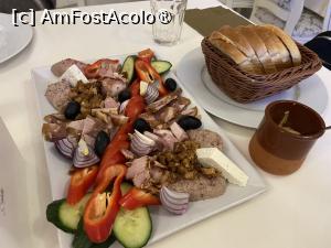 [P39] Hotel Alexandra Mamaia - papa bun » foto by nicole33
 - 
<span class="allrVoted glyphicon glyphicon-heart hidden" id="av1513059"></span>
<a class="m-l-10 hidden" id="sv1513059" onclick="voting_Foto_DelVot(,1513059,29052)" role="button">șterge vot <span class="glyphicon glyphicon-remove"></span></a>
<a id="v91513059" class=" c-red"  onclick="voting_Foto_SetVot(1513059)" role="button"><span class="glyphicon glyphicon-heart-empty"></span> <b>LIKE</b> = Votează poza</a> <img class="hidden"  id="f1513059W9" src="/imagini/loader.gif" border="0" /><span class="AjErrMes hidden" id="e1513059ErM"></span>