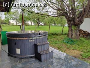 [P28] Plai din Bran; ciubăr-jacuzzi » foto by crismis
 - 
<span class="allrVoted glyphicon glyphicon-heart hidden" id="av1491174"></span>
<a class="m-l-10 hidden" id="sv1491174" onclick="voting_Foto_DelVot(,1491174,29059)" role="button">șterge vot <span class="glyphicon glyphicon-remove"></span></a>
<a id="v91491174" class=" c-red"  onclick="voting_Foto_SetVot(1491174)" role="button"><span class="glyphicon glyphicon-heart-empty"></span> <b>LIKE</b> = Votează poza</a> <img class="hidden"  id="f1491174W9" src="/imagini/loader.gif" border="0" /><span class="AjErrMes hidden" id="e1491174ErM"></span>