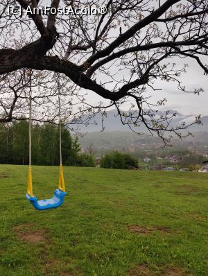 [P32] Plai din Bran; leagăn de copii » foto by crismis
 - 
<span class="allrVoted glyphicon glyphicon-heart hidden" id="av1491178"></span>
<a class="m-l-10 hidden" id="sv1491178" onclick="voting_Foto_DelVot(,1491178,29059)" role="button">șterge vot <span class="glyphicon glyphicon-remove"></span></a>
<a id="v91491178" class=" c-red"  onclick="voting_Foto_SetVot(1491178)" role="button"><span class="glyphicon glyphicon-heart-empty"></span> <b>LIKE</b> = Votează poza</a> <img class="hidden"  id="f1491178W9" src="/imagini/loader.gif" border="0" /><span class="AjErrMes hidden" id="e1491178ErM"></span>