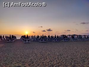 [P72] Apus de soare pe plajă » foto by crismis
 - 
<span class="allrVoted glyphicon glyphicon-heart hidden" id="av1499767"></span>
<a class="m-l-10 hidden" id="sv1499767" onclick="voting_Foto_DelVot(,1499767,29133)" role="button">șterge vot <span class="glyphicon glyphicon-remove"></span></a>
<a id="v91499767" class=" c-red"  onclick="voting_Foto_SetVot(1499767)" role="button"><span class="glyphicon glyphicon-heart-empty"></span> <b>LIKE</b> = Votează poza</a> <img class="hidden"  id="f1499767W9" src="/imagini/loader.gif" border="0" /><span class="AjErrMes hidden" id="e1499767ErM"></span>