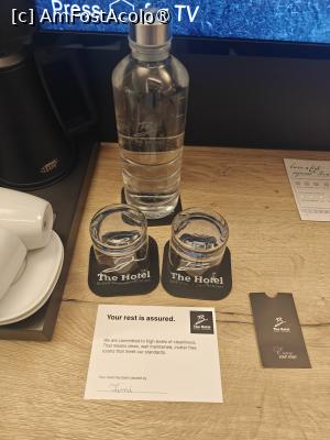 [P24] B The Hotel - camera 312 » foto by creivean
 - 
<span class="allrVoted glyphicon glyphicon-heart hidden" id="av1504729"></span>
<a class="m-l-10 hidden" id="sv1504729" onclick="voting_Foto_DelVot(,1504729,29167)" role="button">șterge vot <span class="glyphicon glyphicon-remove"></span></a>
<a id="v91504729" class=" c-red"  onclick="voting_Foto_SetVot(1504729)" role="button"><span class="glyphicon glyphicon-heart-empty"></span> <b>LIKE</b> = Votează poza</a> <img class="hidden"  id="f1504729W9" src="/imagini/loader.gif" border="0" /><span class="AjErrMes hidden" id="e1504729ErM"></span>