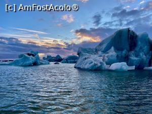 [P36] Laguna Ghețarului Jokulsarlon » foto by adso
 - 
<span class="allrVoted glyphicon glyphicon-heart hidden" id="av1507833"></span>
<a class="m-l-10 hidden" id="sv1507833" onclick="voting_Foto_DelVot(,1507833,29183)" role="button">șterge vot <span class="glyphicon glyphicon-remove"></span></a>
<a id="v91507833" class=" c-red"  onclick="voting_Foto_SetVot(1507833)" role="button"><span class="glyphicon glyphicon-heart-empty"></span> <b>LIKE</b> = Votează poza</a> <img class="hidden"  id="f1507833W9" src="/imagini/loader.gif" border="0" /><span class="AjErrMes hidden" id="e1507833ErM"></span>