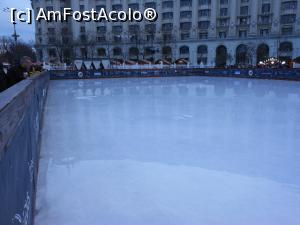 [P32] București - Târgul de Crăciun 2022. Patinoarul transformat în lac. » foto by iulianic
 - 
<span class="allrVoted glyphicon glyphicon-heart hidden" id="av1341656"></span>
<a class="m-l-10 hidden" id="sv1341656" onclick="voting_Foto_DelVot(,1341656,29197)" role="button">șterge vot <span class="glyphicon glyphicon-remove"></span></a>
<a id="v91341656" class=" c-red"  onclick="voting_Foto_SetVot(1341656)" role="button"><span class="glyphicon glyphicon-heart-empty"></span> <b>LIKE</b> = Votează poza</a> <img class="hidden"  id="f1341656W9" src="/imagini/loader.gif" border="0" /><span class="AjErrMes hidden" id="e1341656ErM"></span>