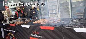 [P06] București - Târgul de Crăciun Berceni. S-au încins grătarele. » foto by iulianic
 - 
<span class="allrVoted glyphicon glyphicon-heart hidden" id="av1459562"></span>
<a class="m-l-10 hidden" id="sv1459562" onclick="voting_Foto_DelVot(,1459562,29197)" role="button">șterge vot <span class="glyphicon glyphicon-remove"></span></a>
<a id="v91459562" class=" c-red"  onclick="voting_Foto_SetVot(1459562)" role="button"><span class="glyphicon glyphicon-heart-empty"></span> <b>LIKE</b> = Votează poza</a> <img class="hidden"  id="f1459562W9" src="/imagini/loader.gif" border="0" /><span class="AjErrMes hidden" id="e1459562ErM"></span>