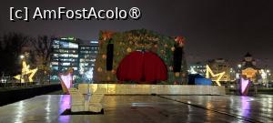 [P13] Scena din fața Operei Române. » foto by tata123 🔱
 - 
<span class="allrVoted glyphicon glyphicon-heart hidden" id="av1509929"></span>
<a class="m-l-10 hidden" id="sv1509929" onclick="voting_Foto_DelVot(,1509929,29197)" role="button">șterge vot <span class="glyphicon glyphicon-remove"></span></a>
<a id="v91509929" class=" c-red"  onclick="voting_Foto_SetVot(1509929)" role="button"><span class="glyphicon glyphicon-heart-empty"></span> <b>LIKE</b> = Votează poza</a> <img class="hidden"  id="f1509929W9" src="/imagini/loader.gif" border="0" /><span class="AjErrMes hidden" id="e1509929ErM"></span>