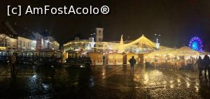 [P08] Piața Mare și t&acirc;rgul de crăciun » foto by AZE
 - 
<span class="allrVoted glyphicon glyphicon-heart hidden" id="av1341693"></span>
<a class="m-l-10 hidden" id="sv1341693" onclick="voting_Foto_DelVot(,1341693,29199)" role="button">șterge vot <span class="glyphicon glyphicon-remove"></span></a>
<a id="v91341693" class=" c-red"  onclick="voting_Foto_SetVot(1341693)" role="button"><span class="glyphicon glyphicon-heart-empty"></span> <b>LIKE</b> = Votează poza</a> <img class="hidden"  id="f1341693W9" src="/imagini/loader.gif" border="0" /><span class="AjErrMes hidden" id="e1341693ErM"></span>