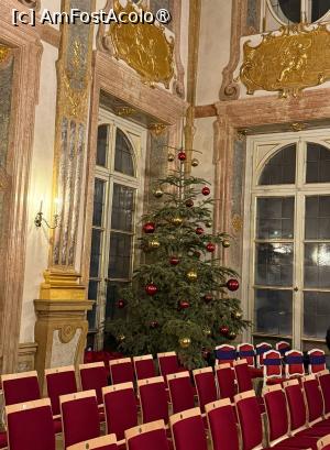 [P25] Sala de marmură » foto by adso
 - 
<span class="allrVoted glyphicon glyphicon-heart hidden" id="av1515355"></span>
<a class="m-l-10 hidden" id="sv1515355" onclick="voting_Foto_DelVot(,1515355,29235)" role="button">șterge vot <span class="glyphicon glyphicon-remove"></span></a>
<a id="v91515355" class=" c-red"  onclick="voting_Foto_SetVot(1515355)" role="button"><span class="glyphicon glyphicon-heart-empty"></span> <b>LIKE</b> = Votează poza</a> <img class="hidden"  id="f1515355W9" src="/imagini/loader.gif" border="0" /><span class="AjErrMes hidden" id="e1515355ErM"></span>