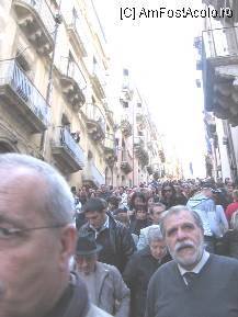 [P04] Procesiune de Paste in Caltagirone. » foto by Michi
 - 
<span class="allrVoted glyphicon glyphicon-heart hidden" id="av64701"></span>
<a class="m-l-10 hidden" id="sv64701" onclick="voting_Foto_DelVot(,64701,29238)" role="button">șterge vot <span class="glyphicon glyphicon-remove"></span></a>
<a id="v964701" class=" c-red"  onclick="voting_Foto_SetVot(64701)" role="button"><span class="glyphicon glyphicon-heart-empty"></span> <b>LIKE</b> = Votează poza</a> <img class="hidden"  id="f64701W9" src="/imagini/loader.gif" border="0" /><span class="AjErrMes hidden" id="e64701ErM"></span>