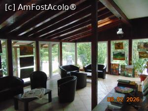 [P33] terasa cu tablouri » foto by Yolanda
 - 
<span class="allrVoted glyphicon glyphicon-heart hidden" id="av1518291"></span>
<a class="m-l-10 hidden" id="sv1518291" onclick="voting_Foto_DelVot(,1518291,29255)" role="button">șterge vot <span class="glyphicon glyphicon-remove"></span></a>
<a id="v91518291" class=" c-red"  onclick="voting_Foto_SetVot(1518291)" role="button"><span class="glyphicon glyphicon-heart-empty"></span> <b>LIKE</b> = Votează poza</a> <img class="hidden"  id="f1518291W9" src="/imagini/loader.gif" border="0" /><span class="AjErrMes hidden" id="e1518291ErM"></span>