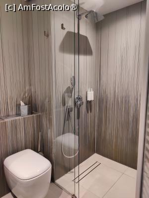 [P14] Camera noastră (baia) » foto by crismis
 - 
<span class="allrVoted glyphicon glyphicon-heart hidden" id="av1519000"></span>
<a class="m-l-10 hidden" id="sv1519000" onclick="voting_Foto_DelVot(,1519000,29260)" role="button">șterge vot <span class="glyphicon glyphicon-remove"></span></a>
<a id="v91519000" class=" c-red"  onclick="voting_Foto_SetVot(1519000)" role="button"><span class="glyphicon glyphicon-heart-empty"></span> <b>LIKE</b> = Votează poza</a> <img class="hidden"  id="f1519000W9" src="/imagini/loader.gif" border="0" /><span class="AjErrMes hidden" id="e1519000ErM"></span>