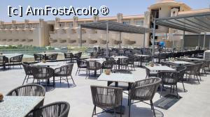 [P24] Terasa restaurantului V Luvury Resort, Sahl Hasheesh » foto by vlado2
 - 
<span class="allrVoted glyphicon glyphicon-heart hidden" id="av1519568"></span>
<a class="m-l-10 hidden" id="sv1519568" onclick="voting_Foto_DelVot(,1519568,29264)" role="button">șterge vot <span class="glyphicon glyphicon-remove"></span></a>
<a id="v91519568" class=" c-red"  onclick="voting_Foto_SetVot(1519568)" role="button"><span class="glyphicon glyphicon-heart-empty"></span> <b>LIKE</b> = Votează poza</a> <img class="hidden"  id="f1519568W9" src="/imagini/loader.gif" border="0" /><span class="AjErrMes hidden" id="e1519568ErM"></span>