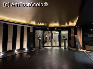 [P04] Savoy hotel,intrare » foto by AZE
 - 
<span class="allrVoted glyphicon glyphicon-heart hidden" id="av1524485"></span>
<a class="m-l-10 hidden" id="sv1524485" onclick="voting_Foto_DelVot(,1524485,29295)" role="button">șterge vot <span class="glyphicon glyphicon-remove"></span></a>
<a id="v91524485" class=" c-red"  onclick="voting_Foto_SetVot(1524485)" role="button"><span class="glyphicon glyphicon-heart-empty"></span> <b>LIKE</b> = Votează poza</a> <img class="hidden"  id="f1524485W9" src="/imagini/loader.gif" border="0" /><span class="AjErrMes hidden" id="e1524485ErM"></span>