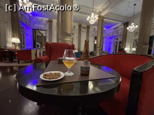 [P40] La o bere în restaurant » foto by AZE
 - 
<span class="allrVoted glyphicon glyphicon-heart hidden" id="av1524521"></span>
<a class="m-l-10 hidden" id="sv1524521" onclick="voting_Foto_DelVot(,1524521,29295)" role="button">șterge vot <span class="glyphicon glyphicon-remove"></span></a>
<a id="v91524521" class=" c-red"  onclick="voting_Foto_SetVot(1524521)" role="button"><span class="glyphicon glyphicon-heart-empty"></span> <b>LIKE</b> = Votează poza</a> <img class="hidden"  id="f1524521W9" src="/imagini/loader.gif" border="0" /><span class="AjErrMes hidden" id="e1524521ErM"></span>