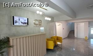 [P02] Otopeni Suites- recepție » foto by elenaadina
 - 
<span class="allrVoted glyphicon glyphicon-heart hidden" id="av1525722"></span>
<a class="m-l-10 hidden" id="sv1525722" onclick="voting_Foto_DelVot(,1525722,29305)" role="button">șterge vot <span class="glyphicon glyphicon-remove"></span></a>
<a id="v91525722" class=" c-red"  onclick="voting_Foto_SetVot(1525722)" role="button"><span class="glyphicon glyphicon-heart-empty"></span> <b>LIKE</b> = Votează poza</a> <img class="hidden"  id="f1525722W9" src="/imagini/loader.gif" border="0" /><span class="AjErrMes hidden" id="e1525722ErM"></span>