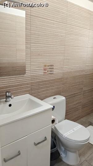 [P08] Otopeni Suites- camera » foto by elenaadina
 - 
<span class="allrVoted glyphicon glyphicon-heart hidden" id="av1525728"></span>
<a class="m-l-10 hidden" id="sv1525728" onclick="voting_Foto_DelVot(,1525728,29305)" role="button">șterge vot <span class="glyphicon glyphicon-remove"></span></a>
<a id="v91525728" class=" c-red"  onclick="voting_Foto_SetVot(1525728)" role="button"><span class="glyphicon glyphicon-heart-empty"></span> <b>LIKE</b> = Votează poza</a> <img class="hidden"  id="f1525728W9" src="/imagini/loader.gif" border="0" /><span class="AjErrMes hidden" id="e1525728ErM"></span>