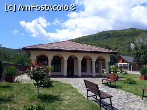 [P32] Mănăstirea Polovragi, Gorj. Pangarul. » foto by Floria
 - 
<span class="allrVoted glyphicon glyphicon-heart hidden" id="av1526298"></span>
<a class="m-l-10 hidden" id="sv1526298" onclick="voting_Foto_DelVot(,1526298,29308)" role="button">șterge vot <span class="glyphicon glyphicon-remove"></span></a>
<a id="v91526298" class=" c-red"  onclick="voting_Foto_SetVot(1526298)" role="button"><span class="glyphicon glyphicon-heart-empty"></span> <b>LIKE</b> = Votează poza</a> <img class="hidden"  id="f1526298W9" src="/imagini/loader.gif" border="0" /><span class="AjErrMes hidden" id="e1526298ErM"></span>