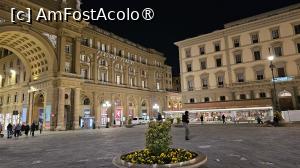 [P04] Piazza della Repubblica » foto by doina_c24
 - 
<span class="allrVoted glyphicon glyphicon-heart hidden" id="av1528587"></span>
<a class="m-l-10 hidden" id="sv1528587" onclick="voting_Foto_DelVot(,1528587,29328)" role="button">șterge vot <span class="glyphicon glyphicon-remove"></span></a>
<a id="v91528587" class=" c-red"  onclick="voting_Foto_SetVot(1528587)" role="button"><span class="glyphicon glyphicon-heart-empty"></span> <b>LIKE</b> = Votează poza</a> <img class="hidden"  id="f1528587W9" src="/imagini/loader.gif" border="0" /><span class="AjErrMes hidden" id="e1528587ErM"></span>