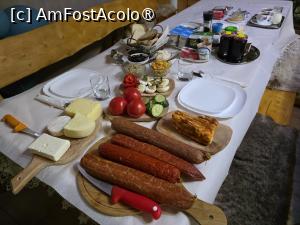 [P27] Căsuțele din Pădure; mic dejun 1 » foto by crismis
 - 
<span class="allrVoted glyphicon glyphicon-heart hidden" id="av1530174"></span>
<a class="m-l-10 hidden" id="sv1530174" onclick="voting_Foto_DelVot(,1530174,29343)" role="button">șterge vot <span class="glyphicon glyphicon-remove"></span></a>
<a id="v91530174" class=" c-red"  onclick="voting_Foto_SetVot(1530174)" role="button"><span class="glyphicon glyphicon-heart-empty"></span> <b>LIKE</b> = Votează poza</a> <img class="hidden"  id="f1530174W9" src="/imagini/loader.gif" border="0" /><span class="AjErrMes hidden" id="e1530174ErM"></span>