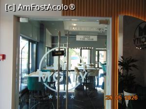 [P23] intrarea în sala de mic dejun » foto by Yolanda
 - 
<span class="allrVoted glyphicon glyphicon-heart hidden" id="av1531148"></span>
<a class="m-l-10 hidden" id="sv1531148" onclick="voting_Foto_DelVot(,1531148,29351)" role="button">șterge vot <span class="glyphicon glyphicon-remove"></span></a>
<a id="v91531148" class=" c-red"  onclick="voting_Foto_SetVot(1531148)" role="button"><span class="glyphicon glyphicon-heart-empty"></span> <b>LIKE</b> = Votează poza</a> <img class="hidden"  id="f1531148W9" src="/imagini/loader.gif" border="0" /><span class="AjErrMes hidden" id="e1531148ErM"></span>