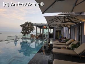 [P24] Le Sands Danang; piscina » foto by crismis
 - 
<span class="allrVoted glyphicon glyphicon-heart hidden" id="av1535704"></span>
<a class="m-l-10 hidden" id="sv1535704" onclick="voting_Foto_DelVot(,1535704,29389)" role="button">șterge vot <span class="glyphicon glyphicon-remove"></span></a>
<a id="v91535704" class=" c-red"  onclick="voting_Foto_SetVot(1535704)" role="button"><span class="glyphicon glyphicon-heart-empty"></span> <b>LIKE</b> = Votează poza</a> <img class="hidden"  id="f1535704W9" src="/imagini/loader.gif" border="0" /><span class="AjErrMes hidden" id="e1535704ErM"></span>