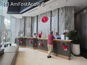 [P51] Le Sands Danang; lobby » foto by crismis
 - 
<span class="allrVoted glyphicon glyphicon-heart hidden" id="av1535731"></span>
<a class="m-l-10 hidden" id="sv1535731" onclick="voting_Foto_DelVot(,1535731,29389)" role="button">șterge vot <span class="glyphicon glyphicon-remove"></span></a>
<a id="v91535731" class=" c-red"  onclick="voting_Foto_SetVot(1535731)" role="button"><span class="glyphicon glyphicon-heart-empty"></span> <b>LIKE</b> = Votează poza</a> <img class="hidden"  id="f1535731W9" src="/imagini/loader.gif" border="0" /><span class="AjErrMes hidden" id="e1535731ErM"></span>